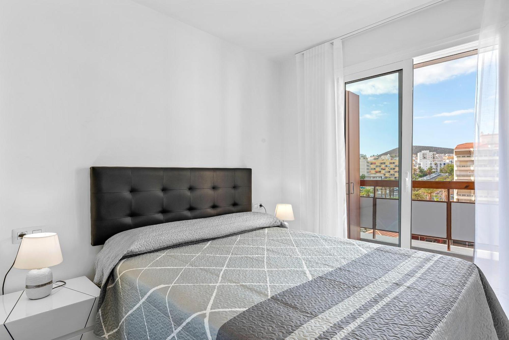 Sasha Suite Tenerife Лос Кристианос Екстериор снимка